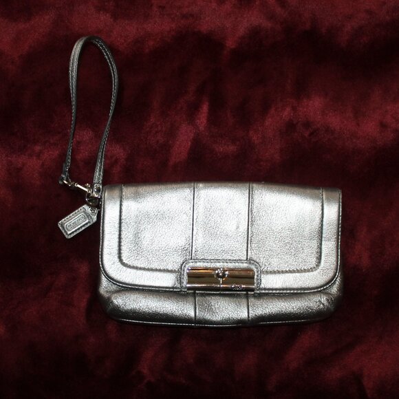 Vintage silver coach wristlet - Picture 1 of 6